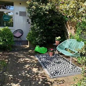 amsterdam-beach-apartment-2-private-garden.zandvoort-hotels.com/